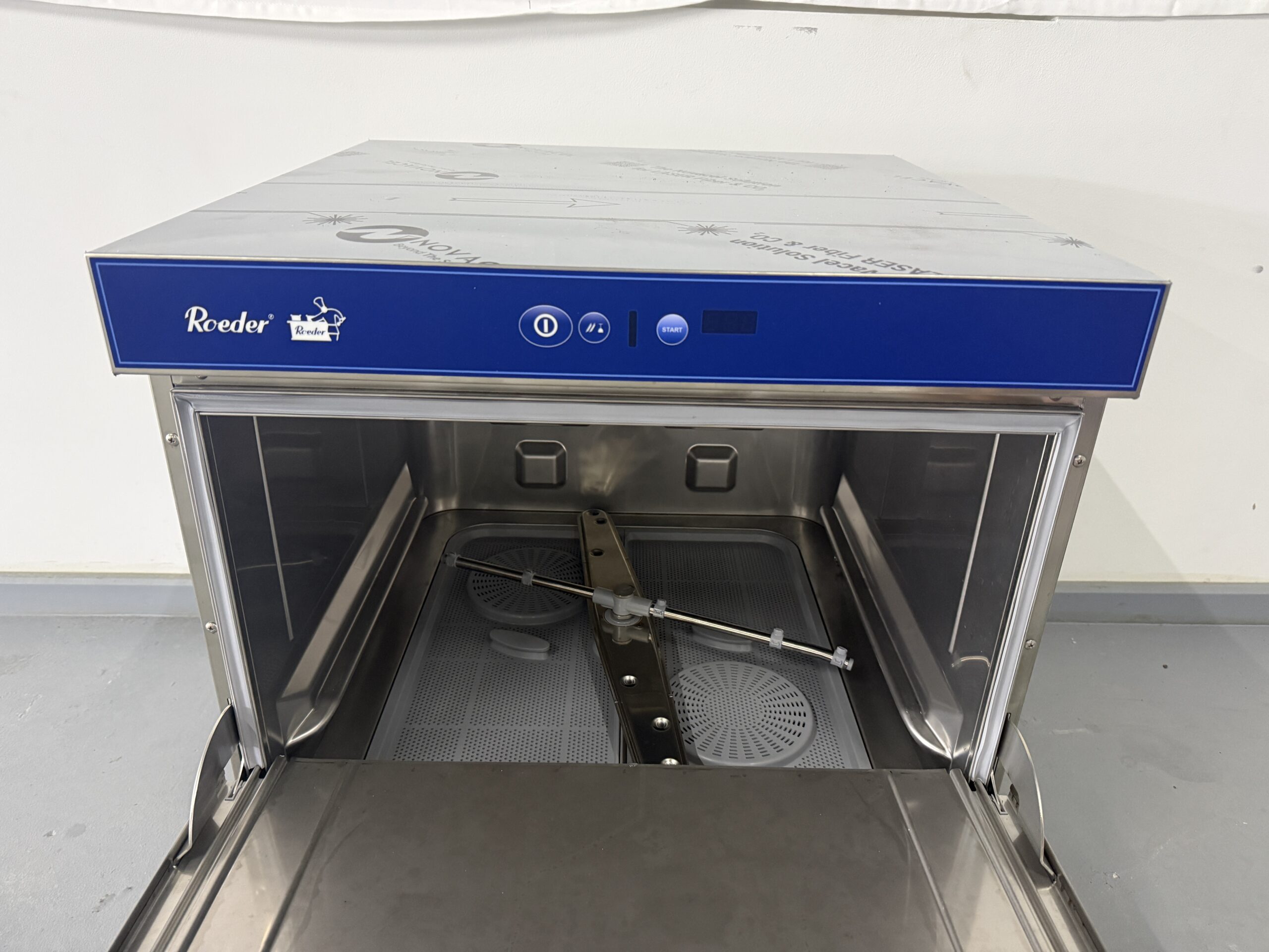 Roeder RVS Glazenspoelmachine met waterontharder 400V - Afbeelding 4