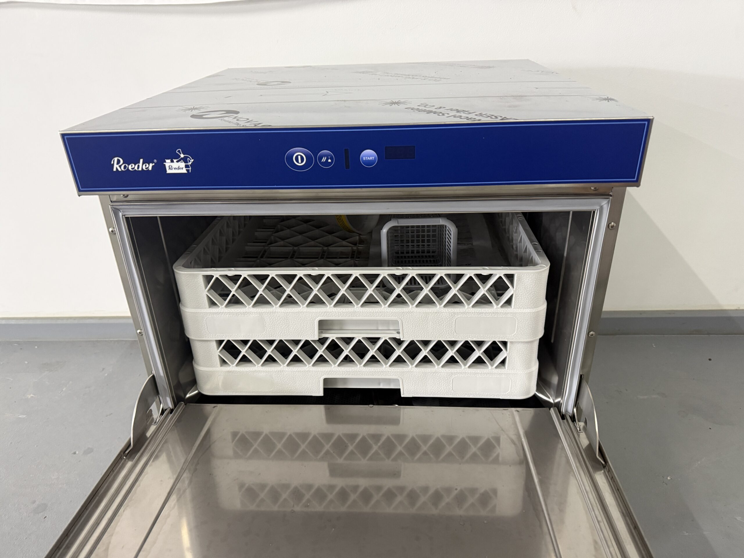 Roeder RVS Glazenspoelmachine met waterontharder 400V - Afbeelding 5