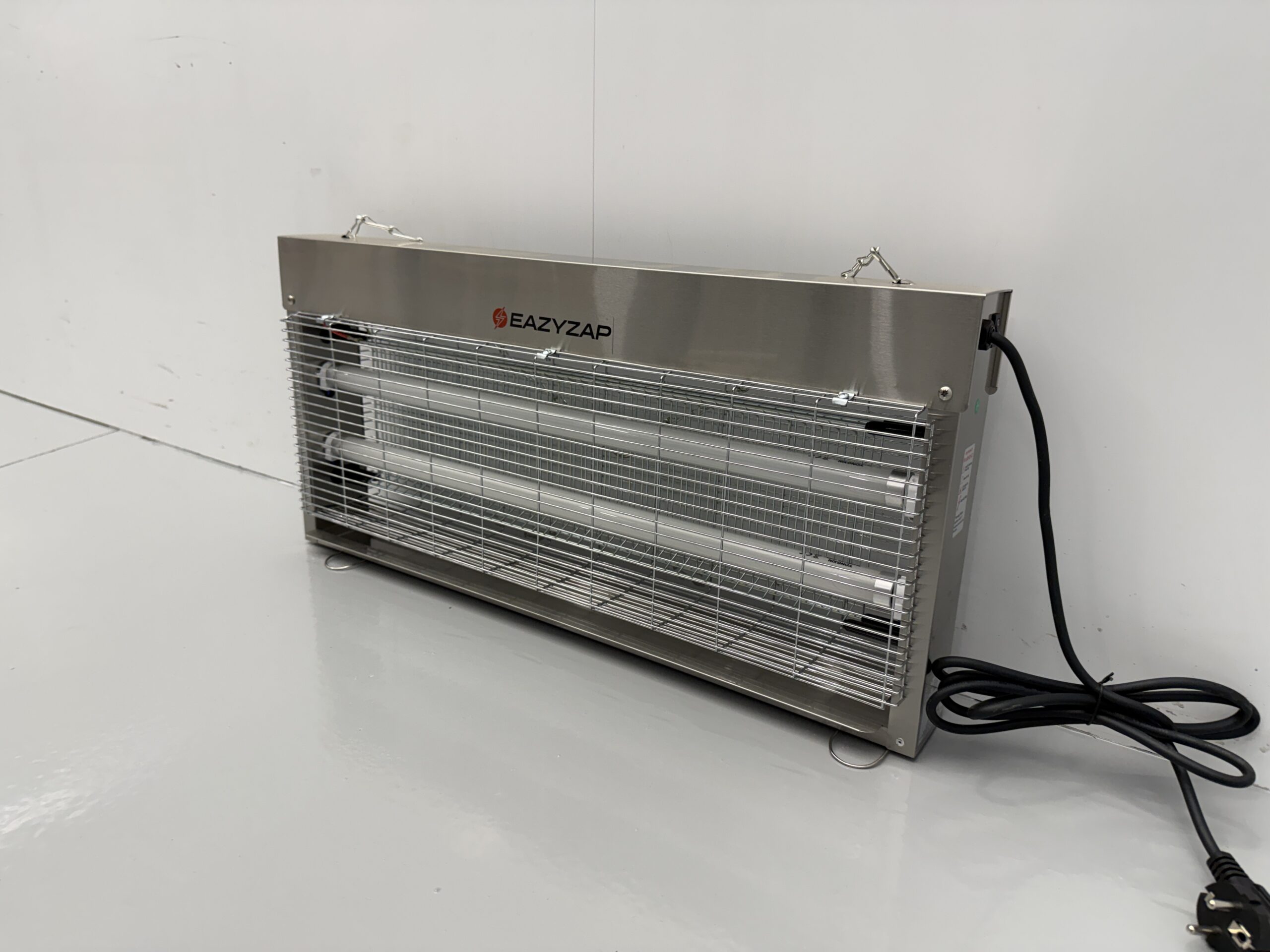 Stainless Steel Eazyzap Insect Killer FP985 Fly Trap 230V for the Hospitality Industry - Image 2