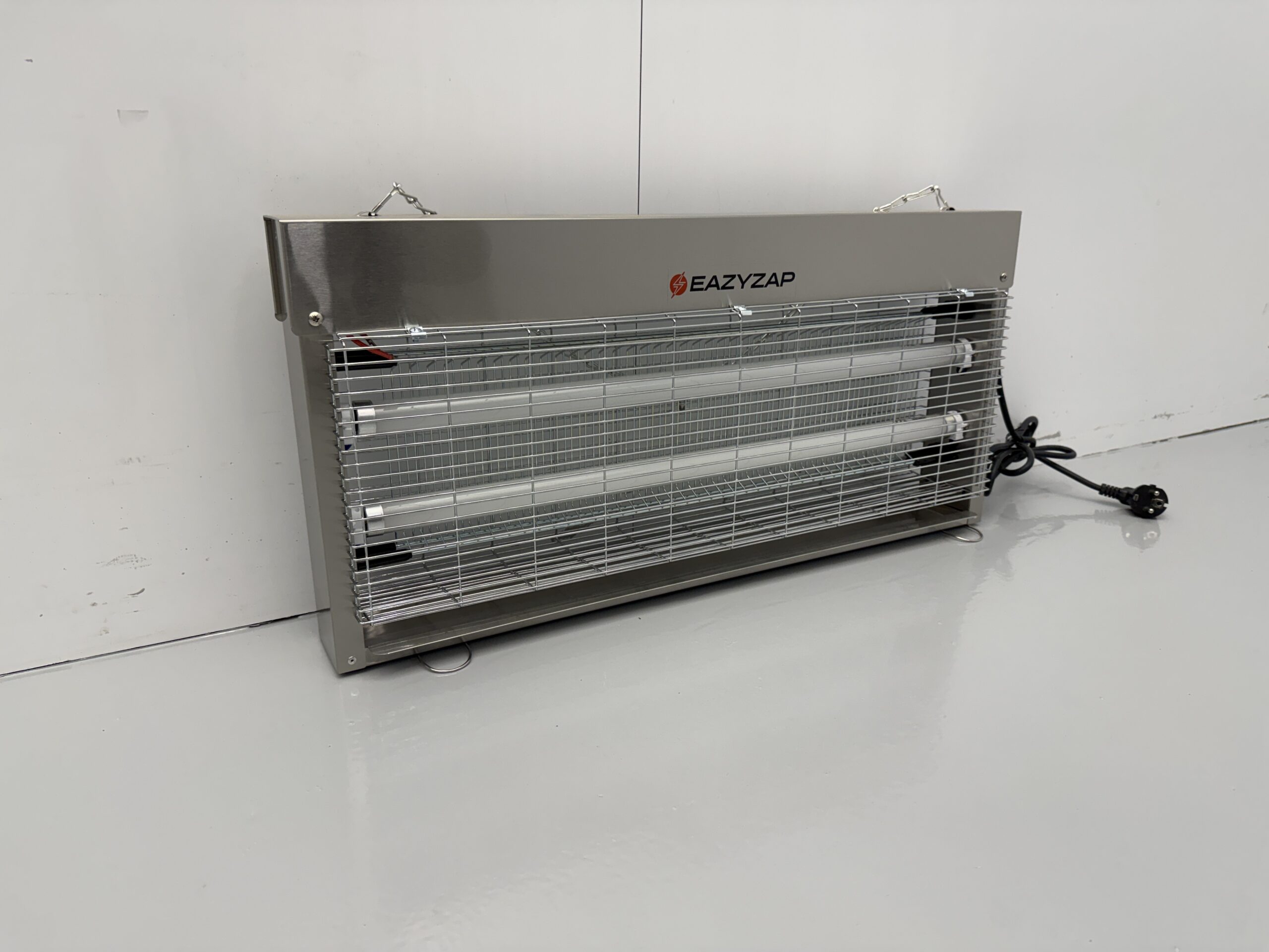 Stainless Steel Eazyzap Insect Killer FP985 Fly Trap 230V for the Hospitality Industry - Image 3
