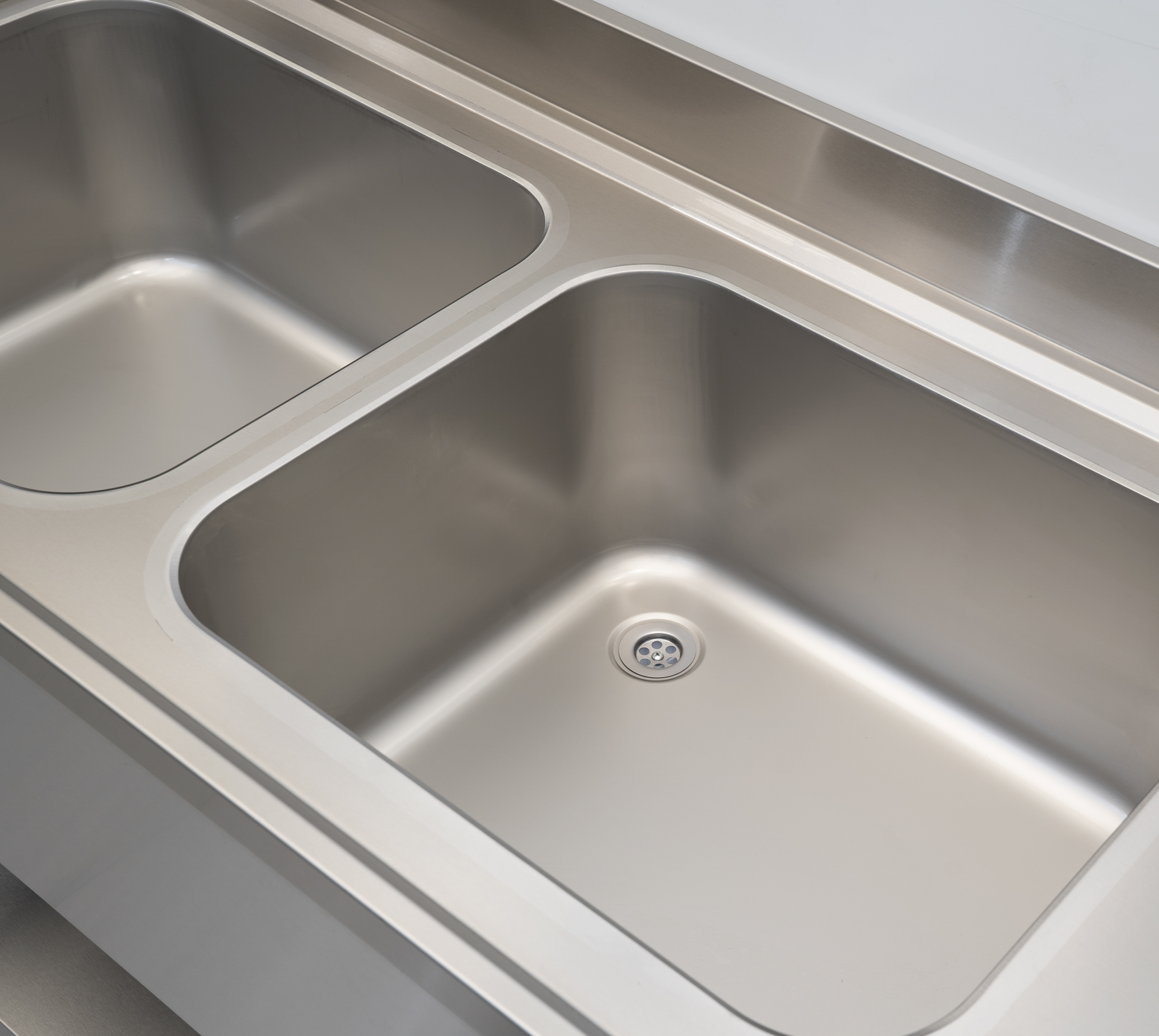 HCB Sink Unit - Double Sinks on the Left - 200 cm - Stainless Steel - Image 4